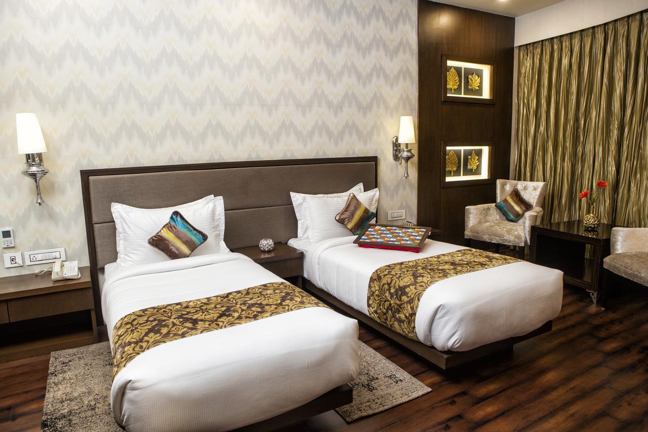 Hotel Gangakashi ナーグプル エクステリア 写真
